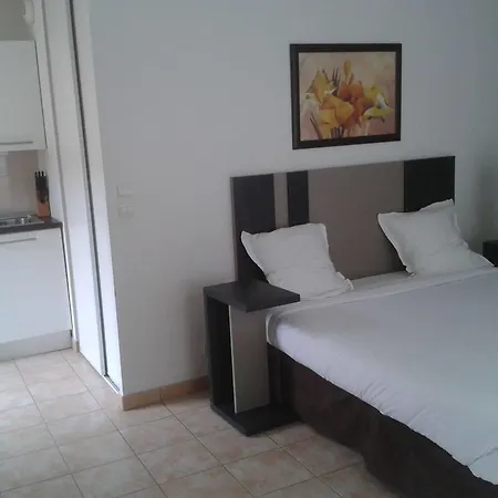 Apartahotel Odalys Les Jardins D'elisa 2*